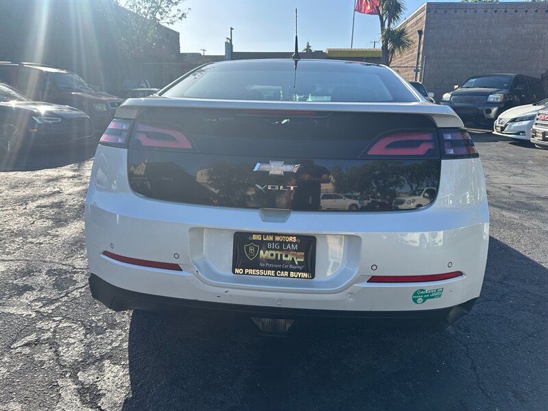 Used 2012 Chevrolet Volt Premium w/ Premium Trim Package FWD image 5