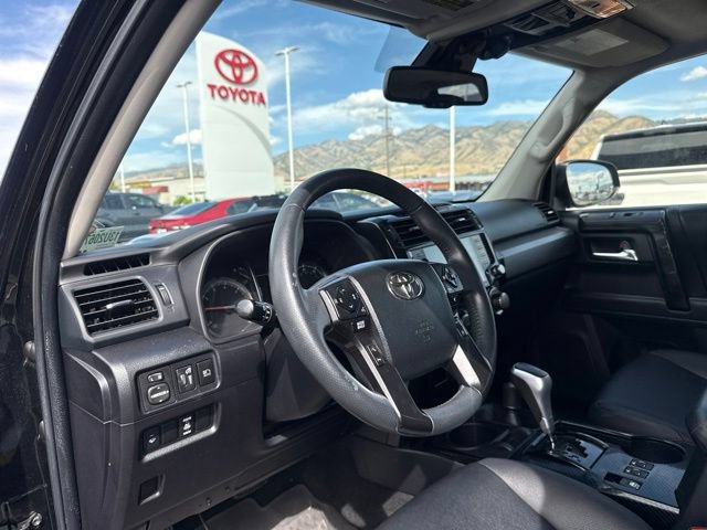 Used 2021 Toyota 4Runner TRD Off-Road Premium w/ Moonroof Package AWD/4WD image 10