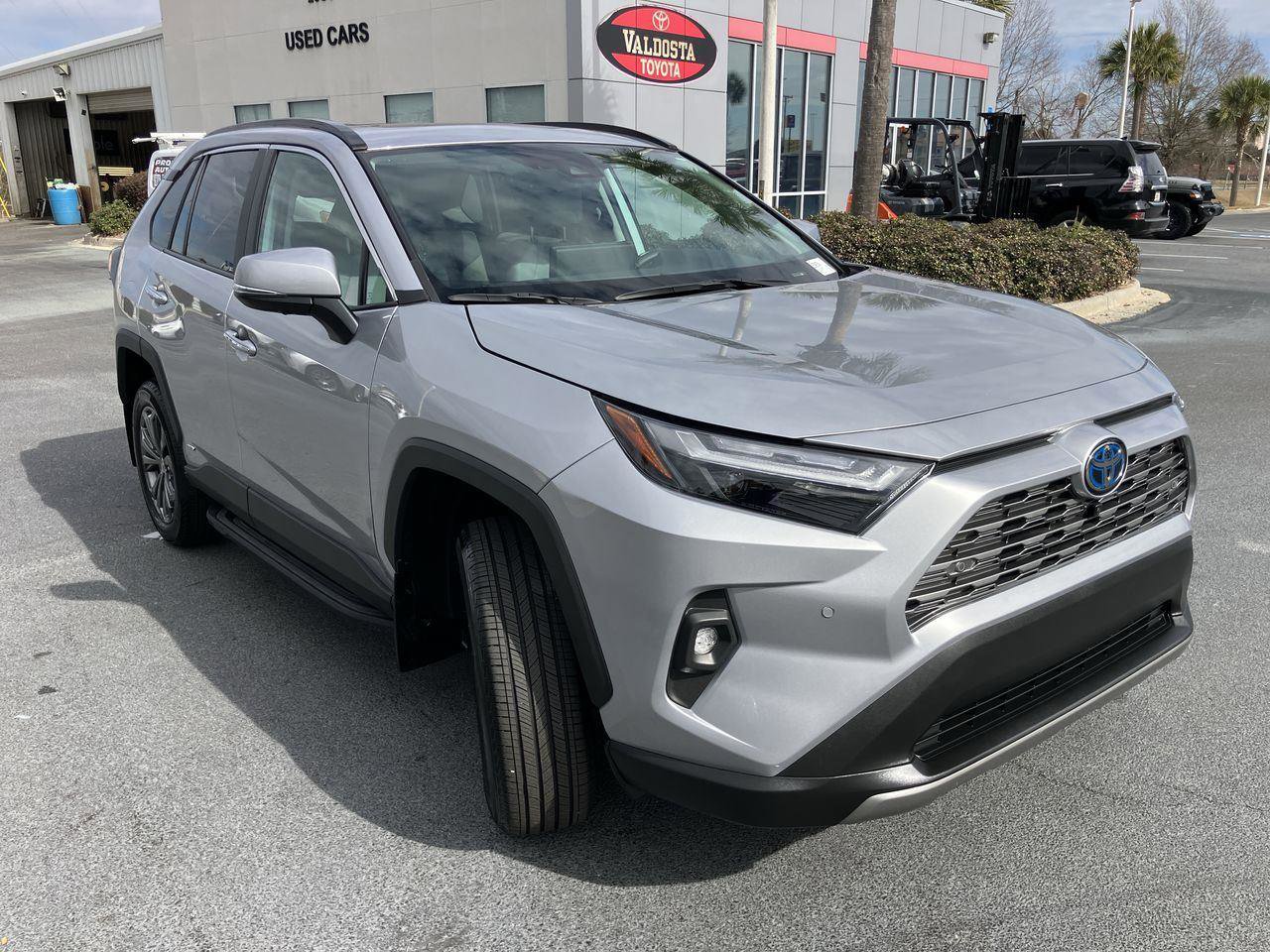 Used 2024 Toyota RAV4 Limited image 7