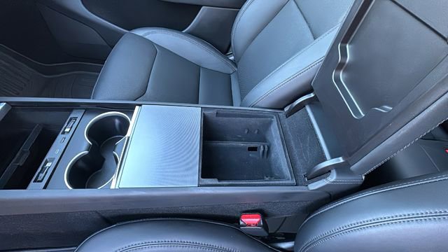 Used 2026 Tesla Model Y Long Range image 21