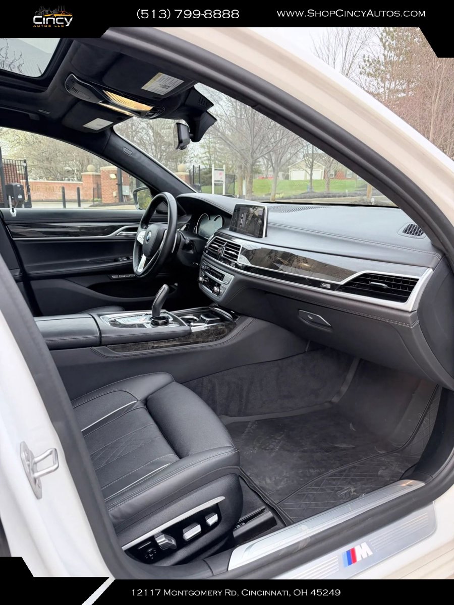 Used 2017 BMW 750i xDrive image 5