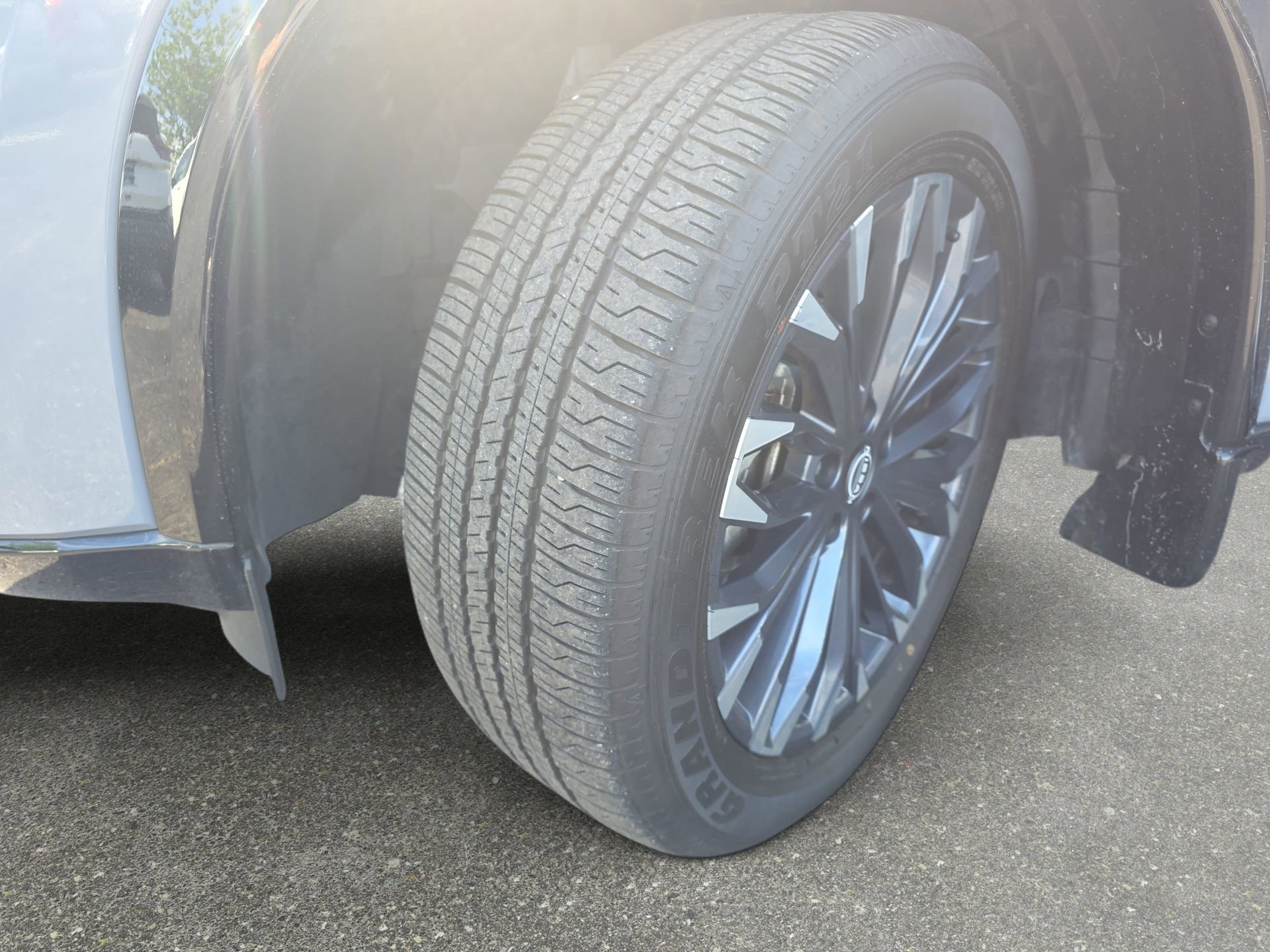 Used 2025 Nissan Rogue Platinum AWD/4WD image 31