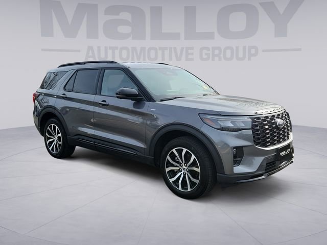 Certified 2025 Ford Explorer ST-Line image 7