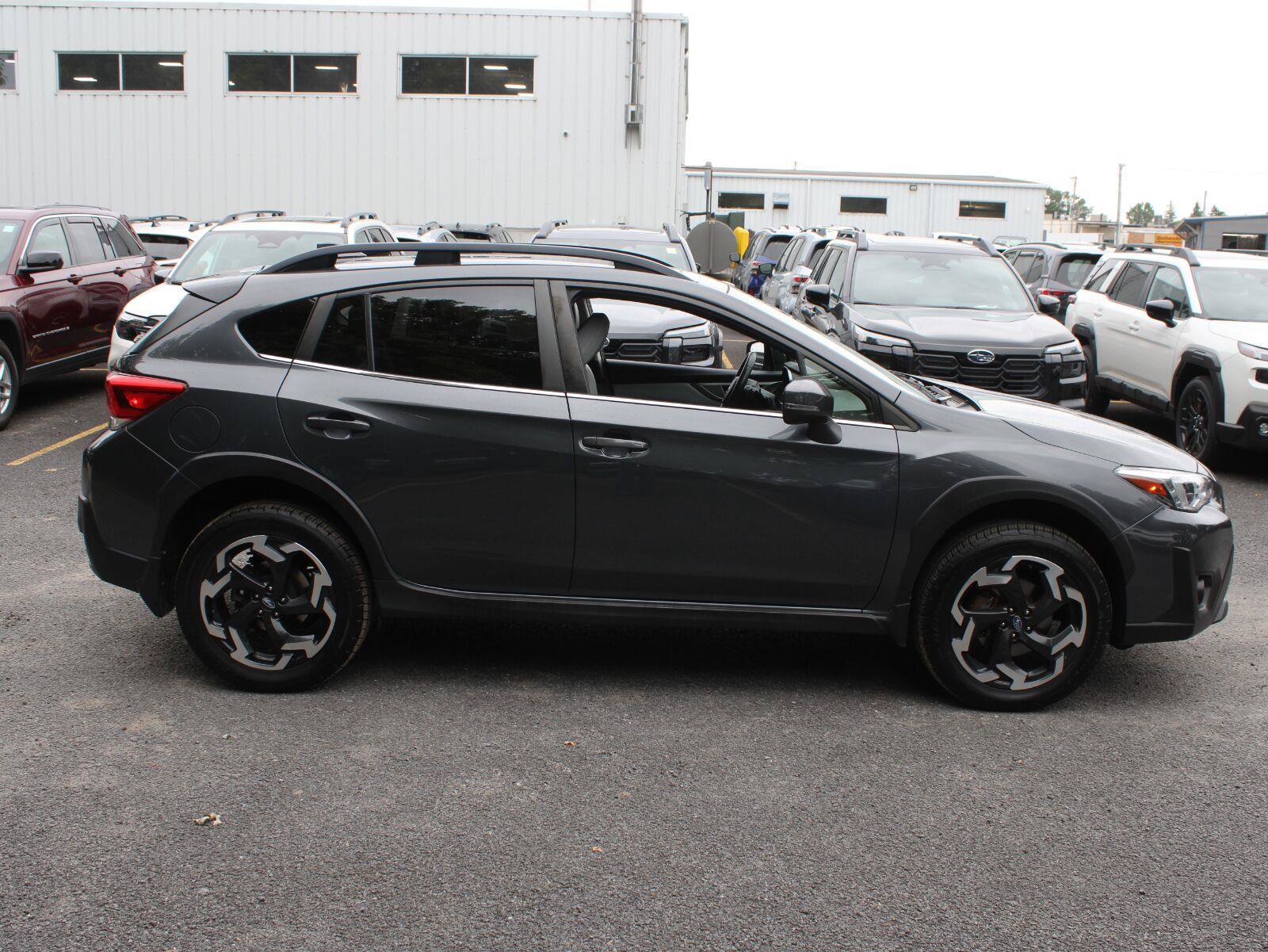 Certified 2022 Subaru Crosstrek 2.5i Limited w/ Moonroof Package 2 AWD/4WD image 4