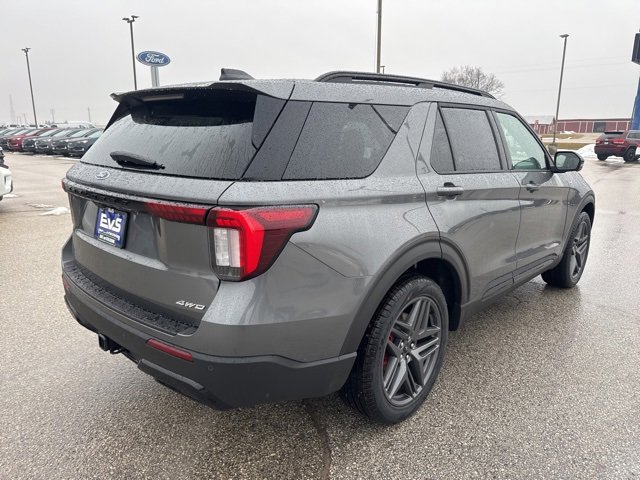 New 2026 Ford Explorer ST-Line w/ ST-Line Street Pack image 3