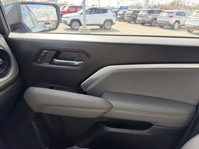 Used 2024 Chevrolet Colorado ZR2 image 24