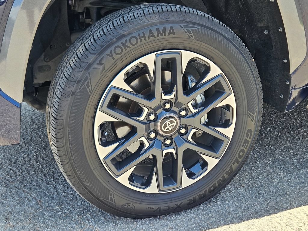 Certified 2025 Toyota Tundra Limited AWD/4WD image 9
