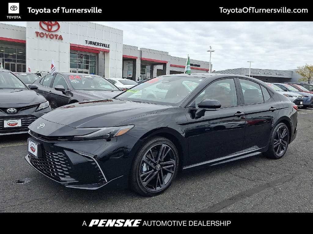 Used 2026 Toyota Camry XSE FWD image 1