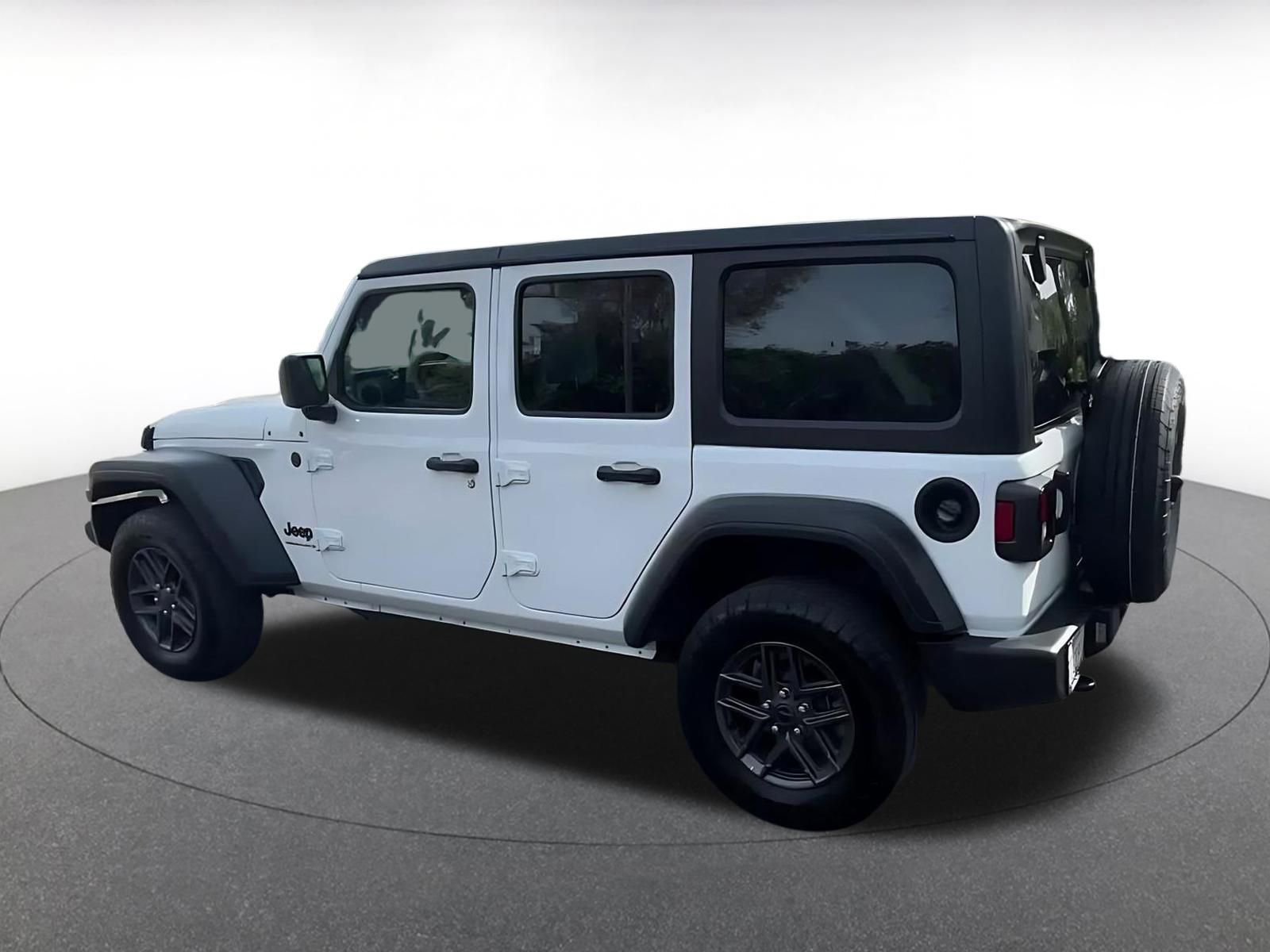 Used 2025 Jeep Wrangler Unlimited Sport AWD/4WD image 9