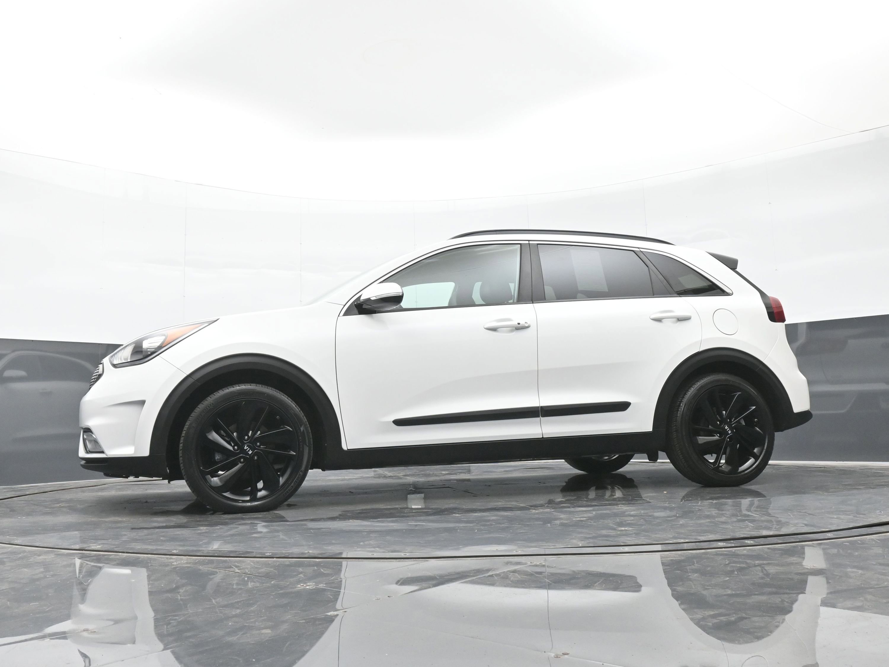 Used 2019 Kia Niro S Touring image 41