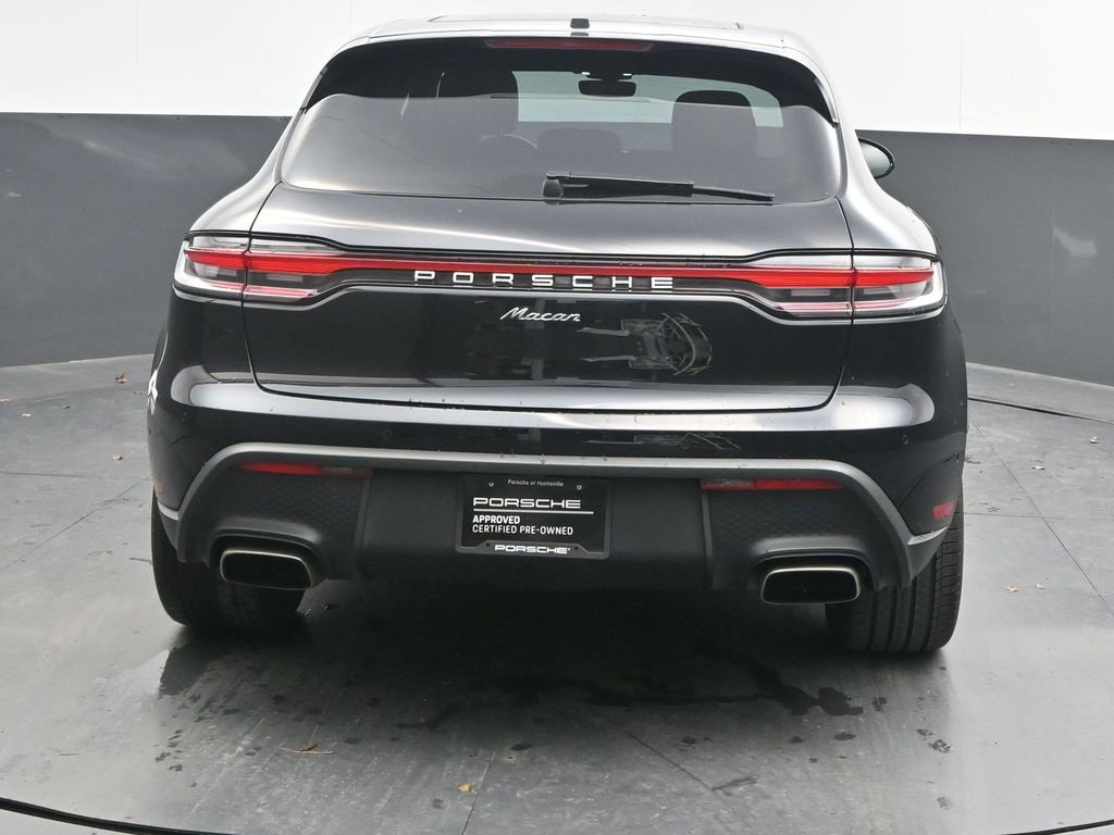 Used 2023 Porsche Macan Turbo image 8