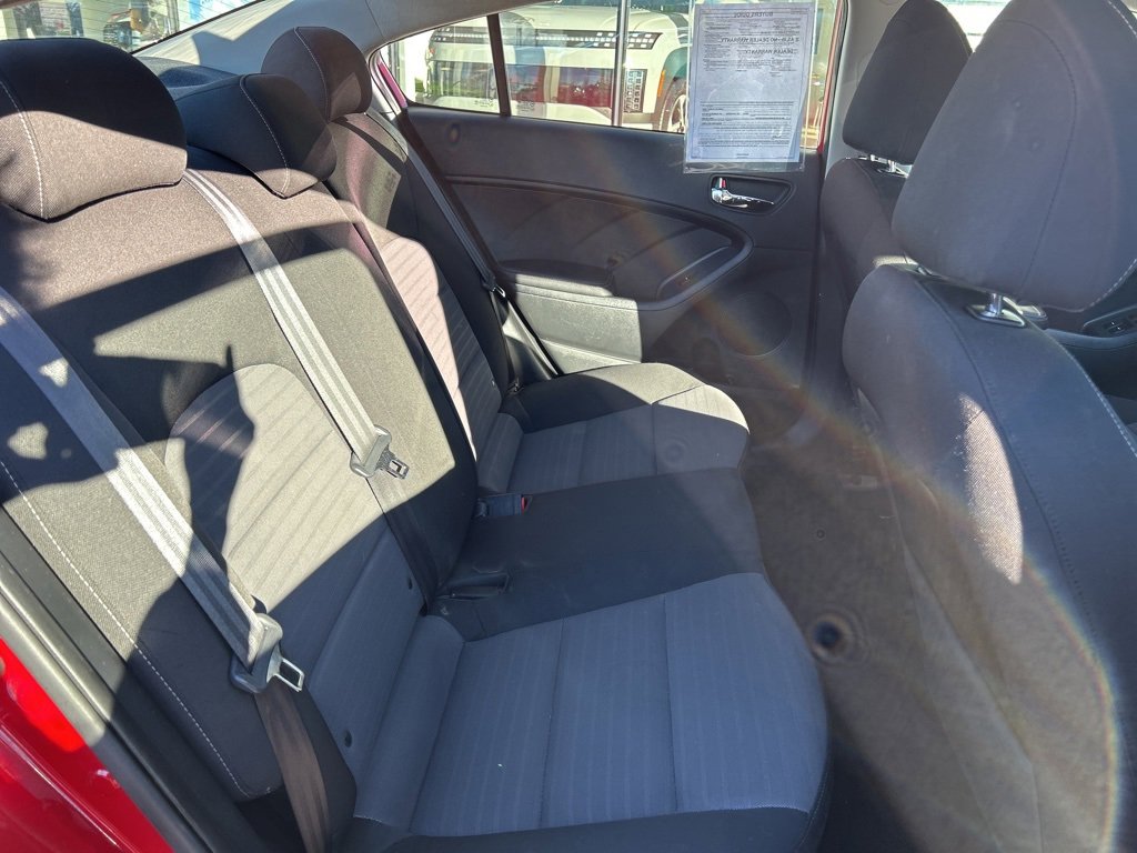 Used 2017 Kia Forte S image 11