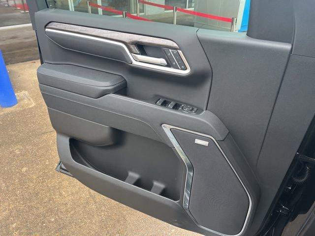 New 2026 Chevrolet Silverado 1500 LTZ w/ LTZ Premium Package image 18