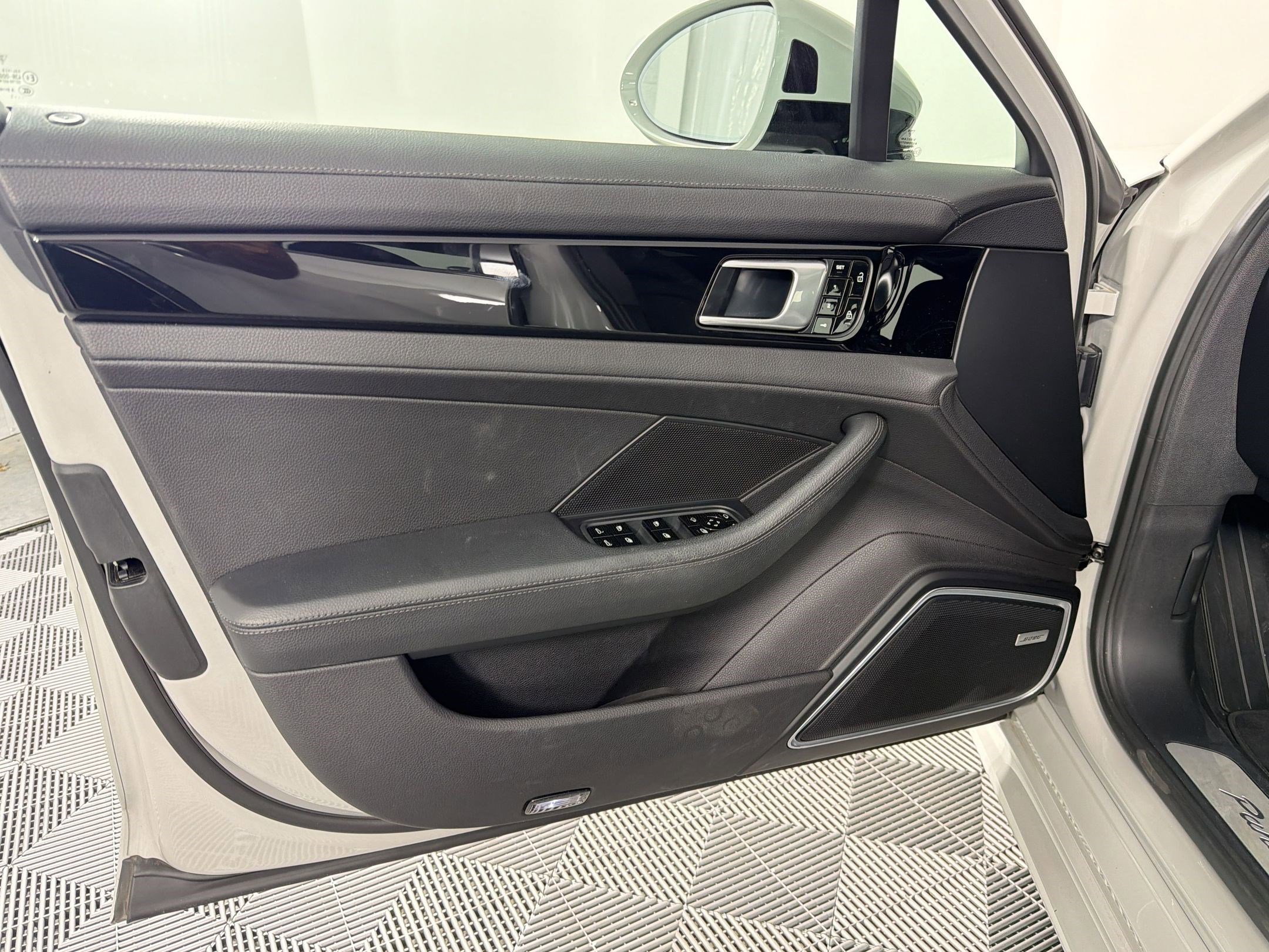 Certified 2021 Porsche Panamera 4S AWD/4WD image 12