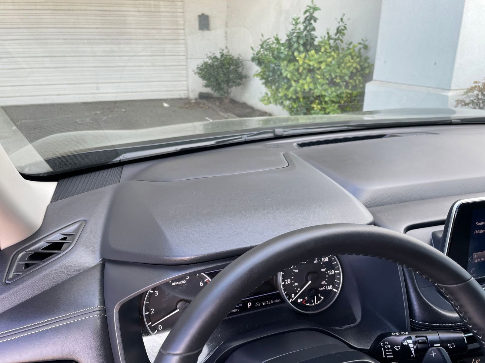 Used 2025 Nissan Rogue SV image 36