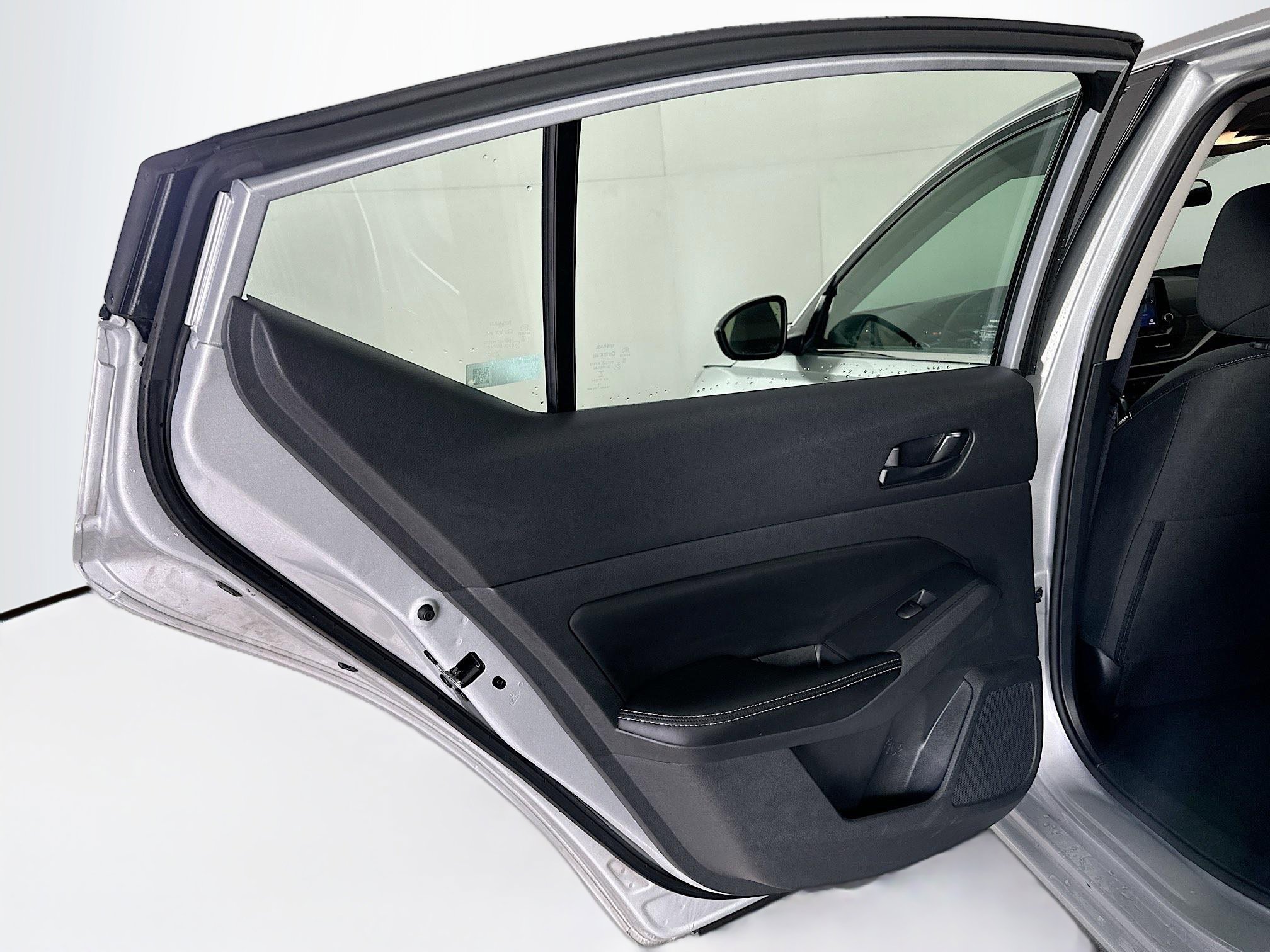 Used 2024 Nissan Altima 2.5 SV image 24