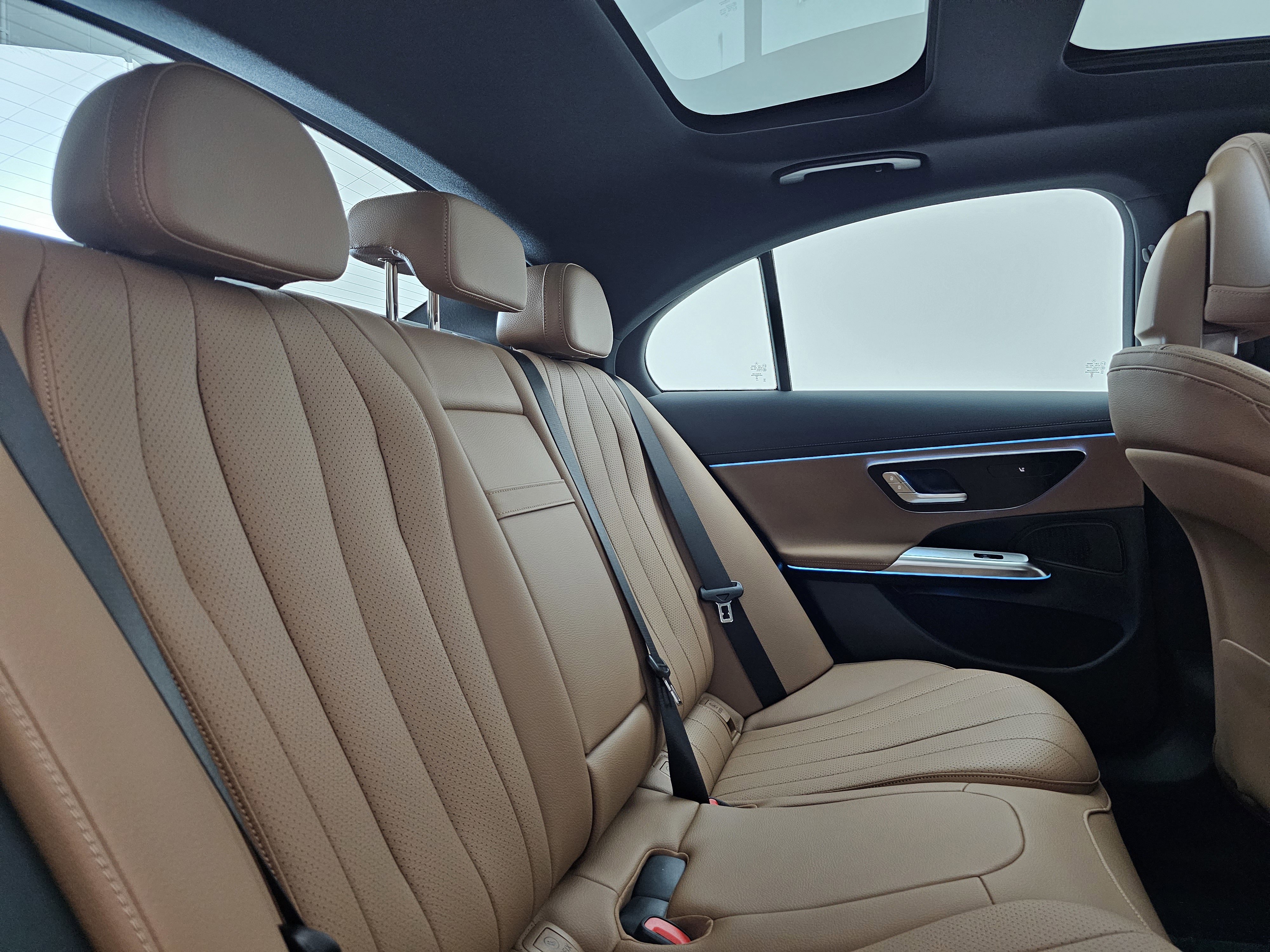 New 2026 Mercedes-Benz E 450 4MATIC Sedan image 25