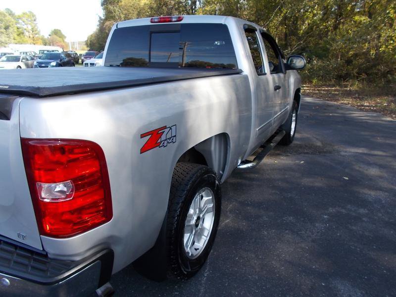 Used 2011 Chevrolet Silverado 1500 LT w/ All-Star Edition AWD/4WD image 14