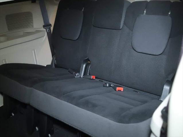 Certified 2019 Dodge Grand Caravan SE FWD image 13