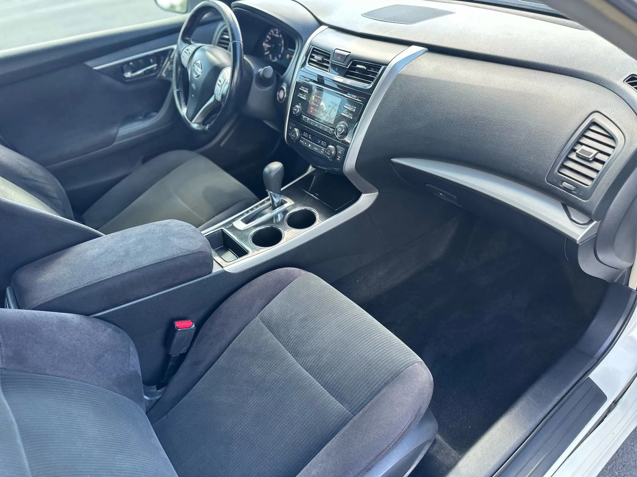 Used 2013 Nissan Altima 2.5 SV FWD image 22