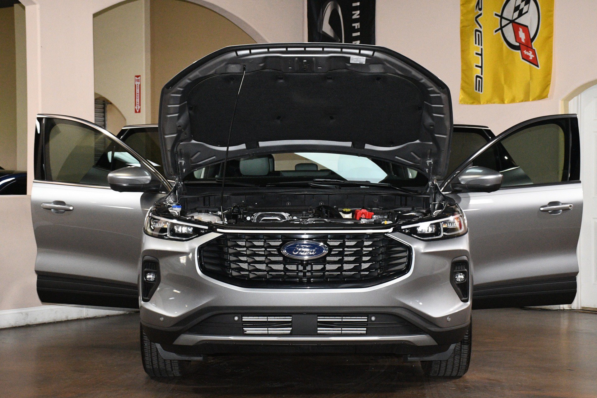 Used 2024 Ford Escape Platinum AWD/4WD image 87