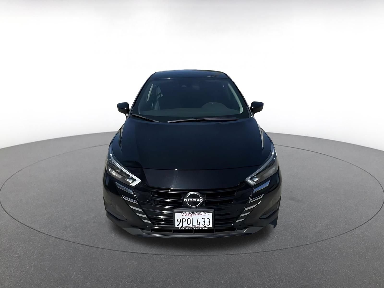 Used 2025 Nissan Versa SV w/ Trunk Package FWD image 4