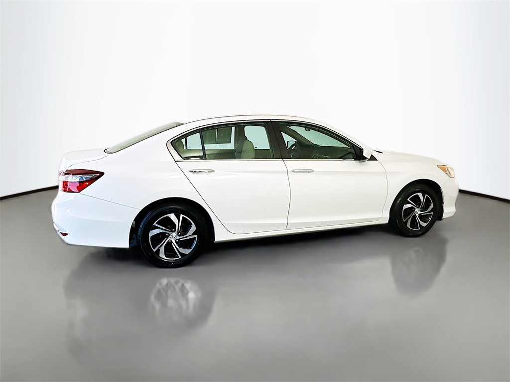Used 2017 Honda Accord LX image 8
