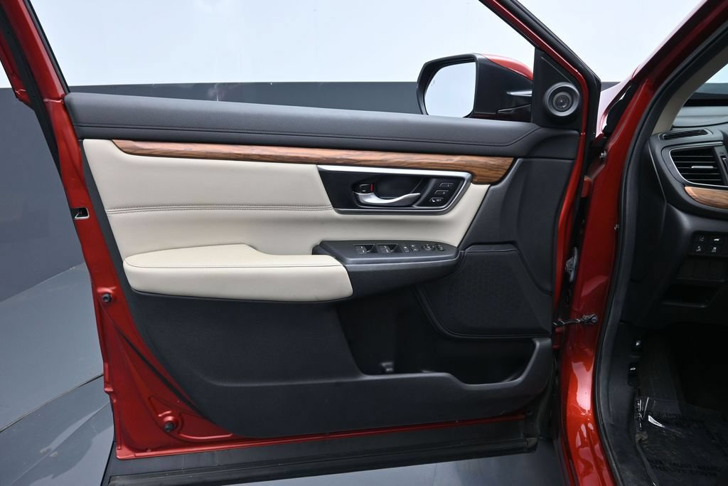 Certified 2018 Honda CR-V Touring image 18