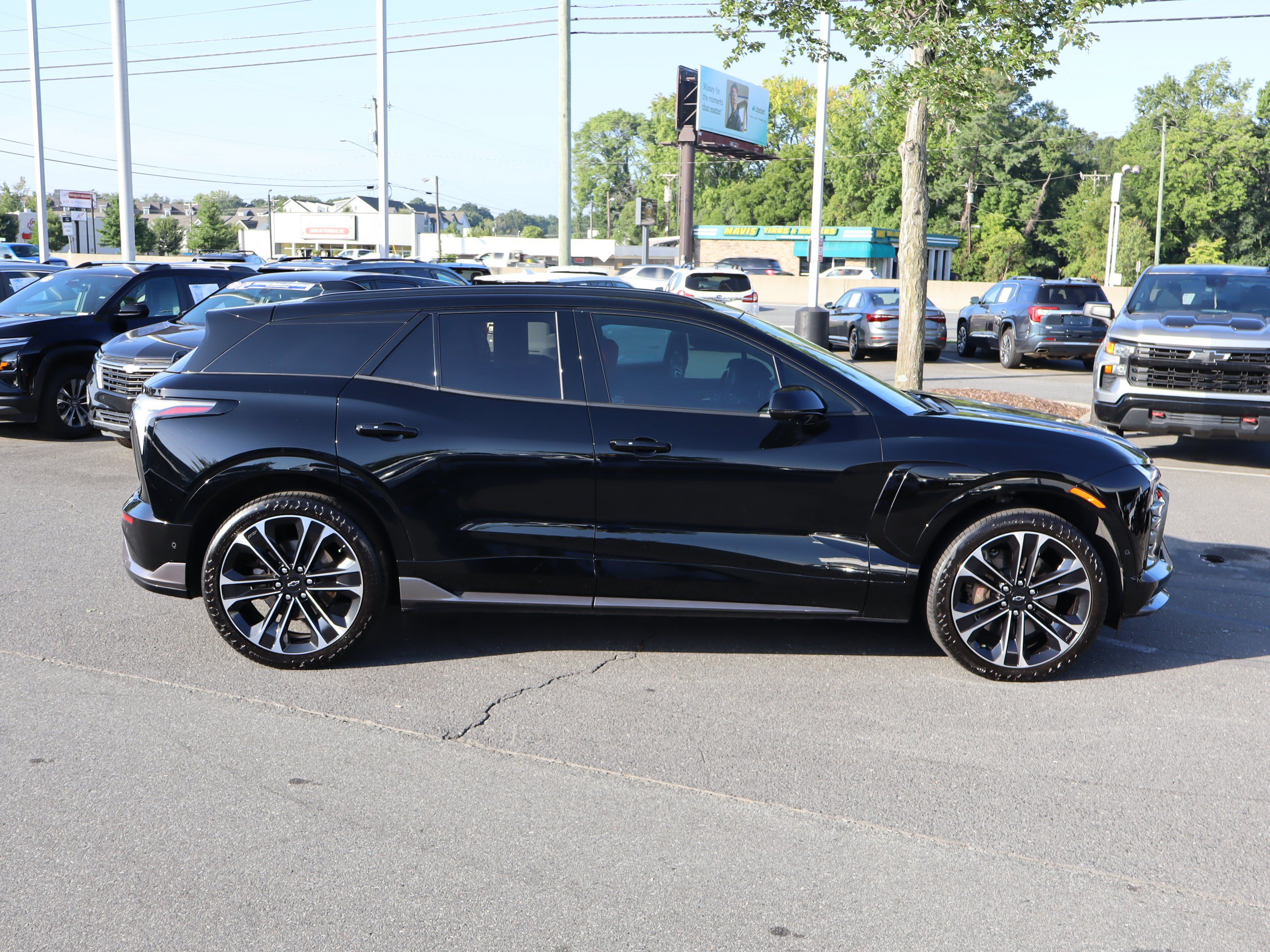 Used 2026 Chevrolet Blazer EV SS w/ Performance Package AWD/4WD image 11