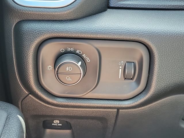 Used 2023 RAM 1500 Big Horn AWD/4WD image 28