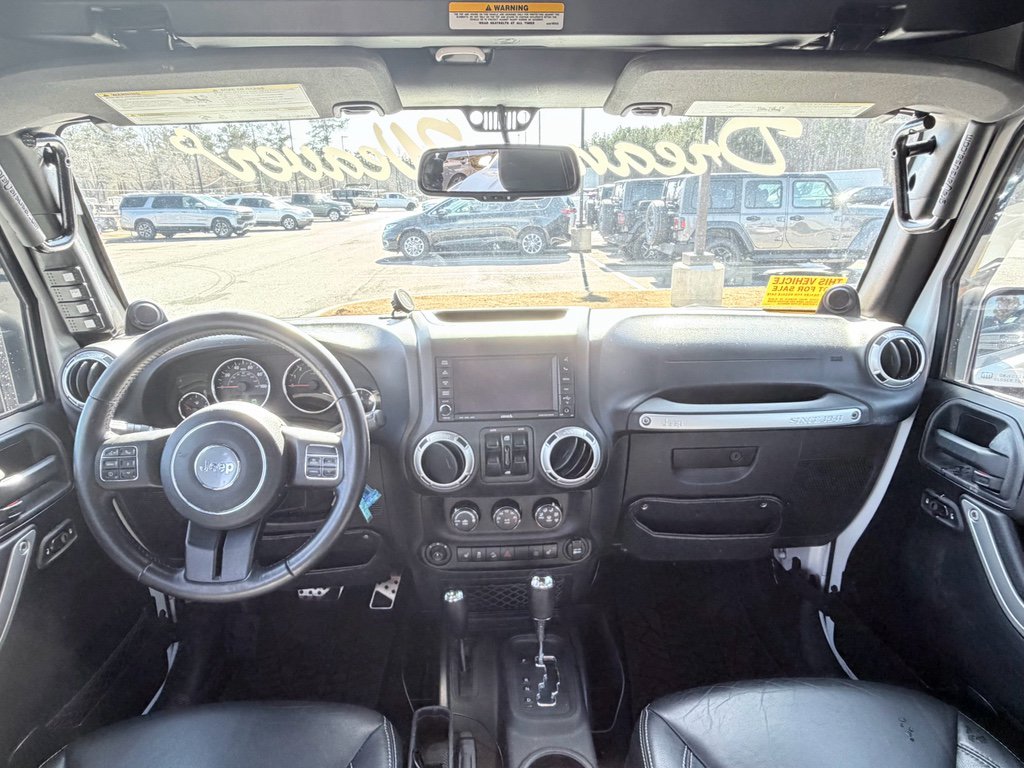 Used 2014 Jeep Wrangler Unlimited Rubicon w/ Connectivity Group image 18