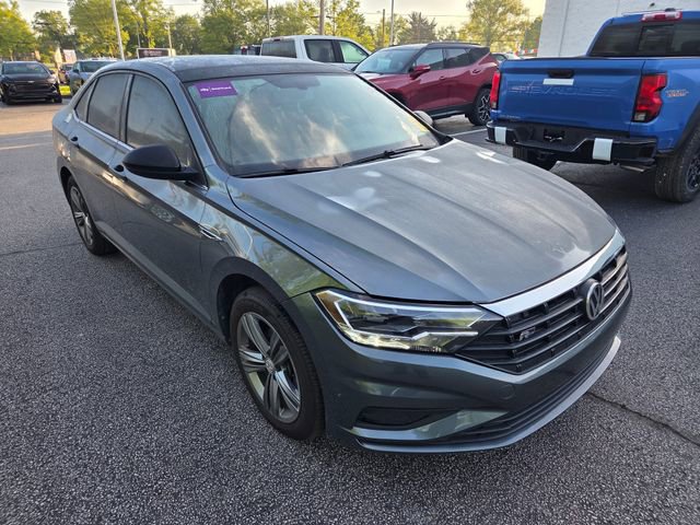 Used 2019 Volkswagen Jetta R-Line FWD image 3