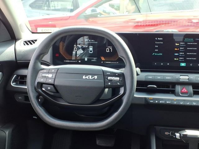 Used 2025 Kia K4 LXS image 9