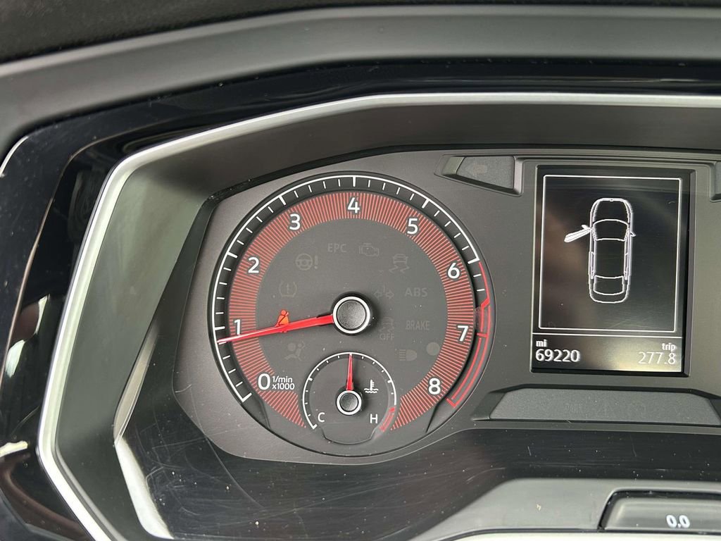 Used 2020 Volkswagen Jetta R-Line w/ R-Line Cold Weather Package image 21