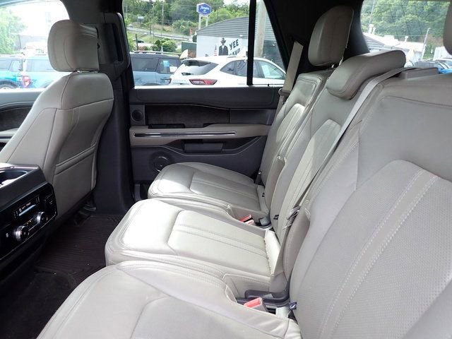 Used 2019 Ford Expedition Limited w/ Equipment Group 301A AWD/4WD image 12