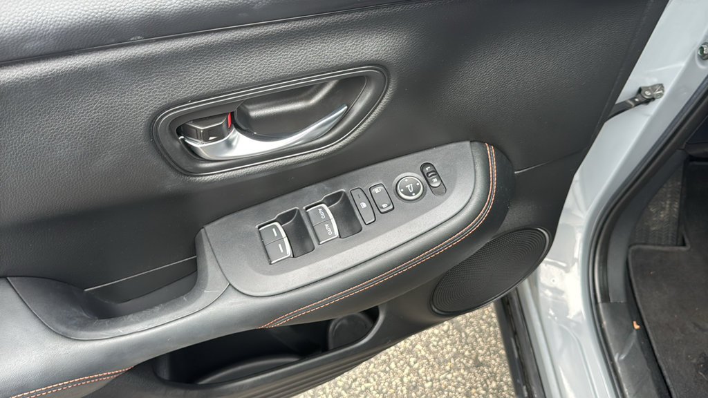 Used 2024 Honda HR-V Sport image 14