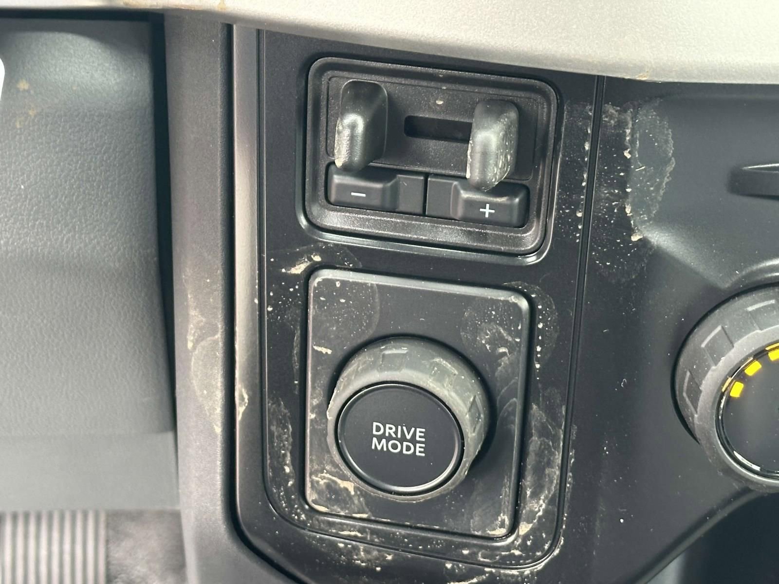 New 2025 Ford F550 2WD Regular Cab Super Duty image 15