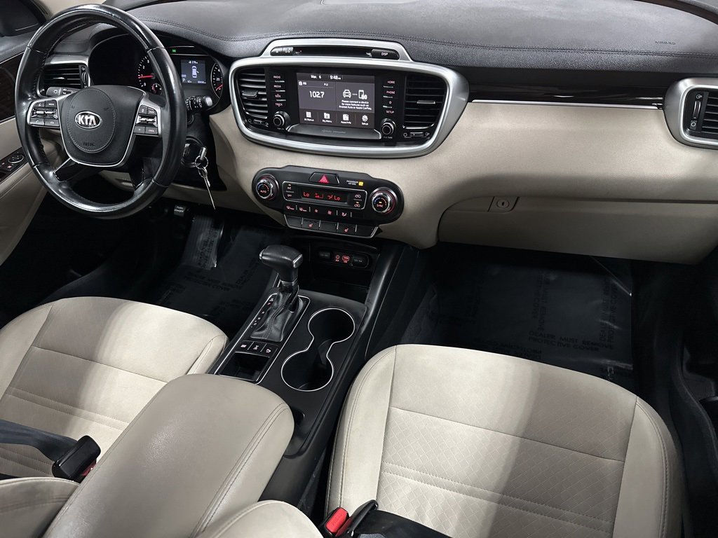 Used 2019 Kia Sorento LX w/ LX Convenience Package image 12
