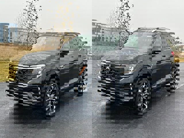 New 2026 Volkswagen Atlas SEL Premium R-Line image 3