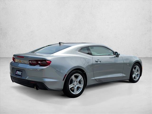 Used 2023 Chevrolet Camaro LT RWD image 5