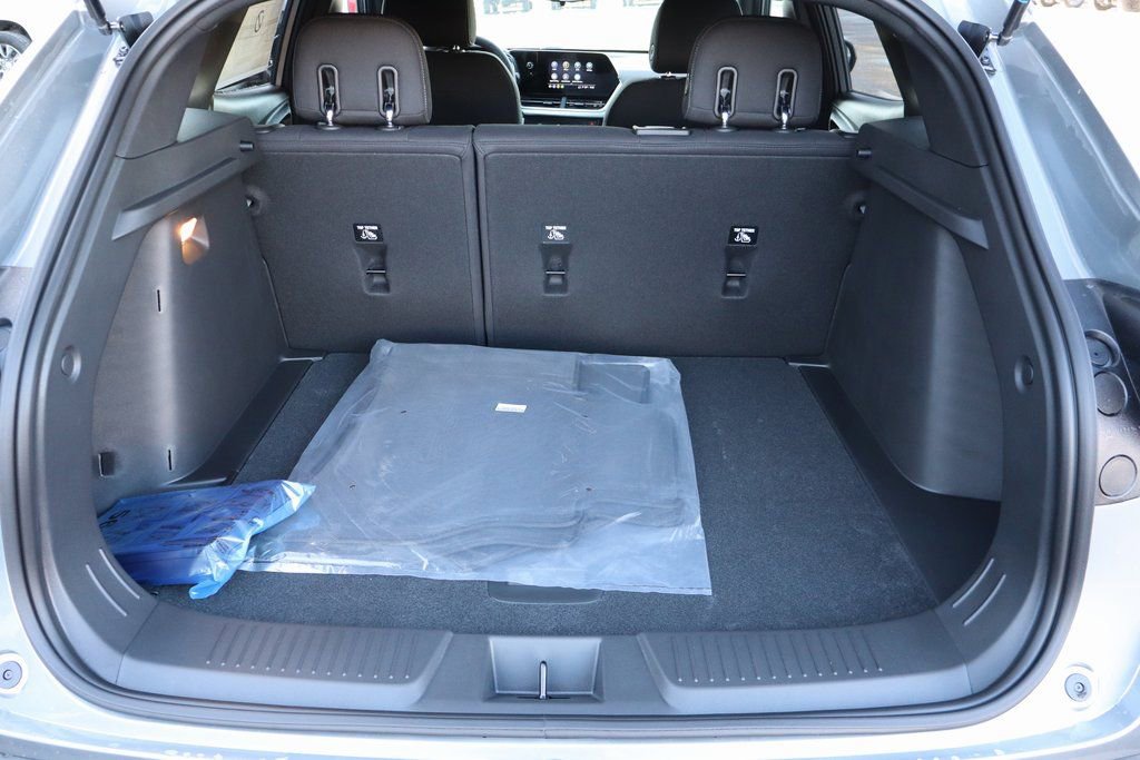 New 2026 Chevrolet Trax RS image 18