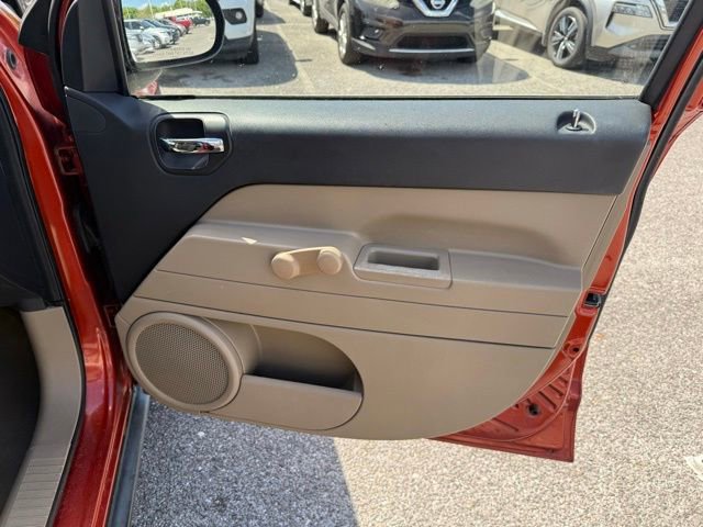 Used 2010 Jeep Compass Sport image 13