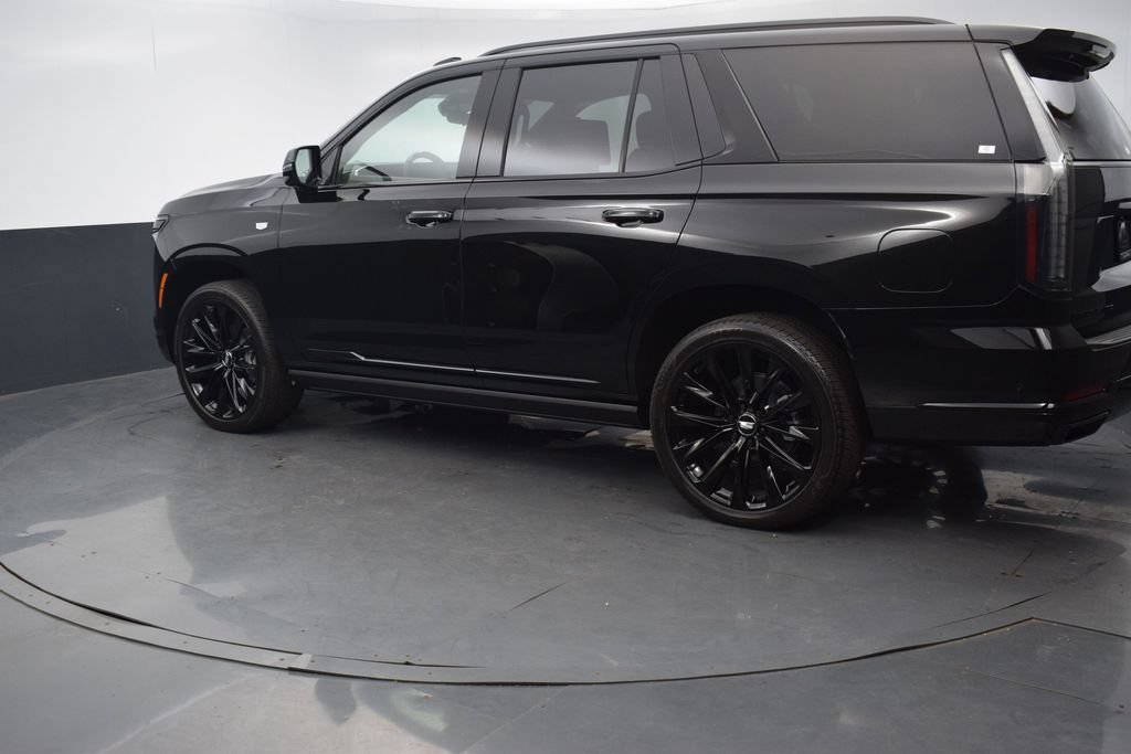 Certified 2026 Cadillac Escalade Platinum Sport w/ LPO, ONYX Package AWD/4WD image 3