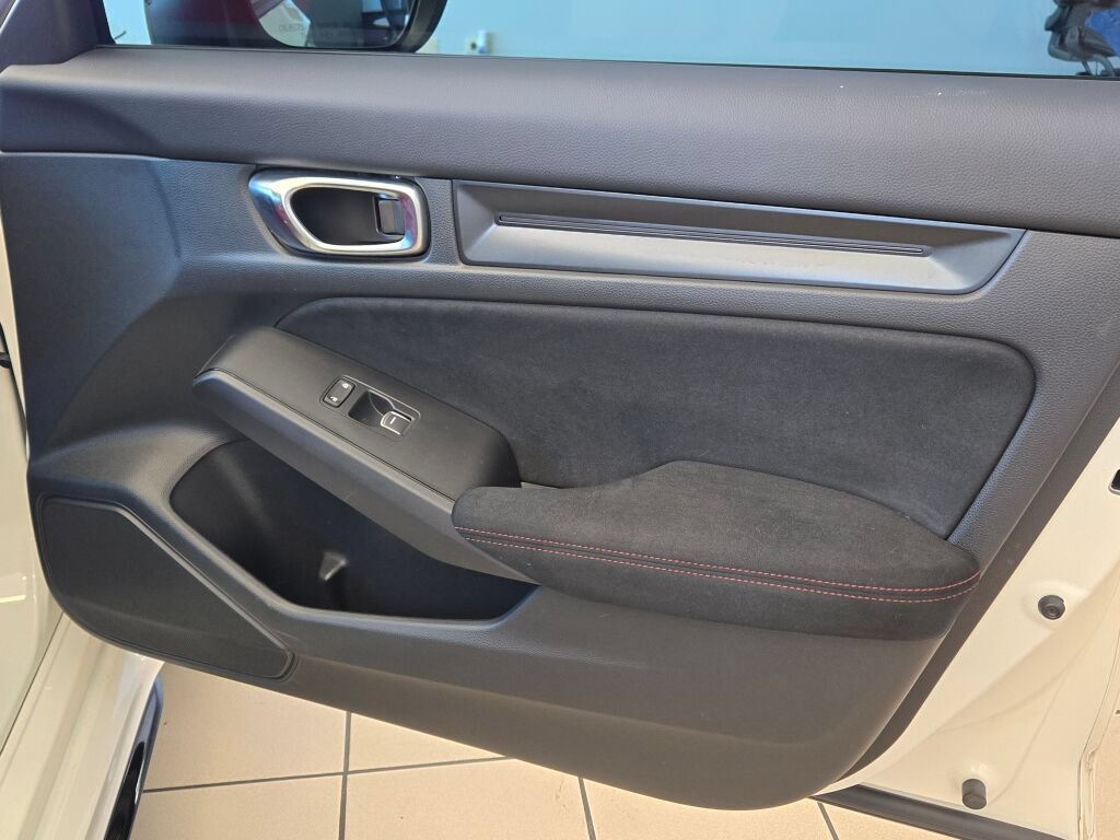 Used 2025 Honda Civic Type R image 10