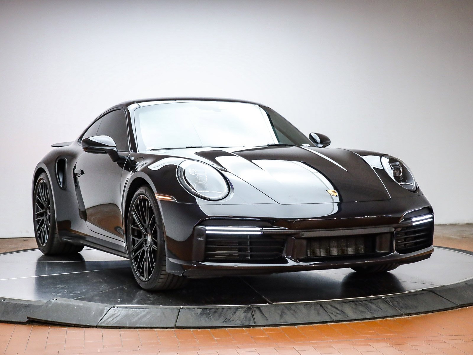 Used 2022 Porsche 911 Turbo image 10