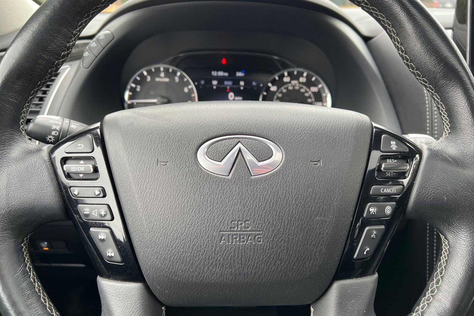 Used 2024 INFINITI QX80 Luxe image 31