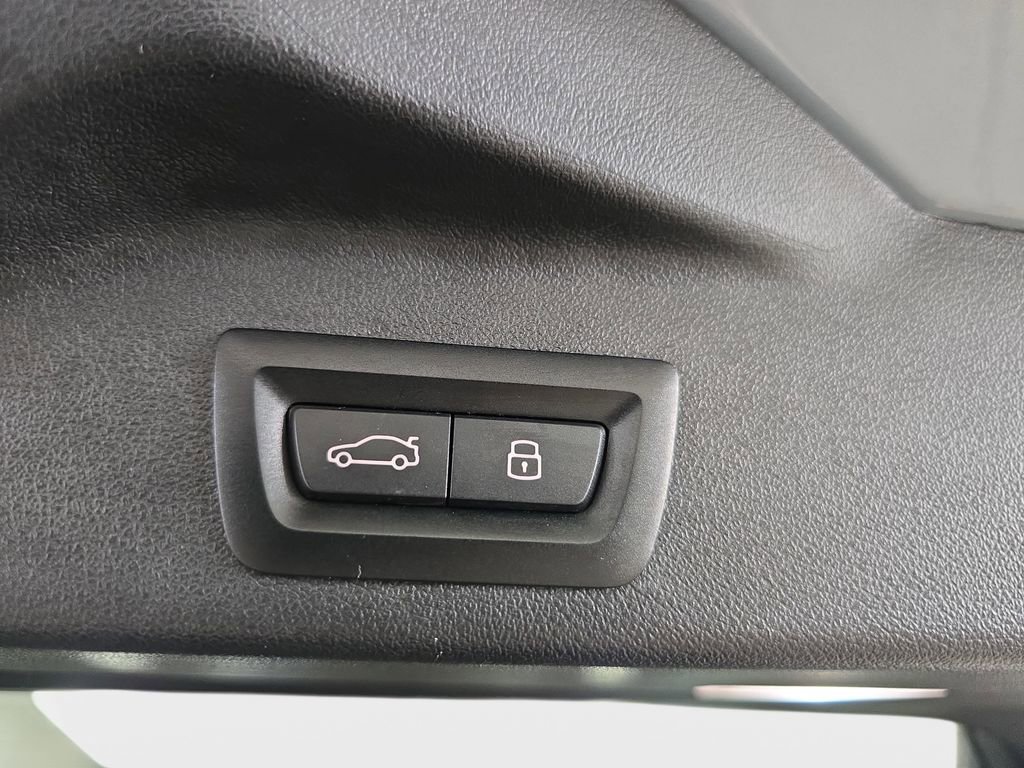 Used 2024 BMW X5 sDrive40i w/ M Sport Package image 30