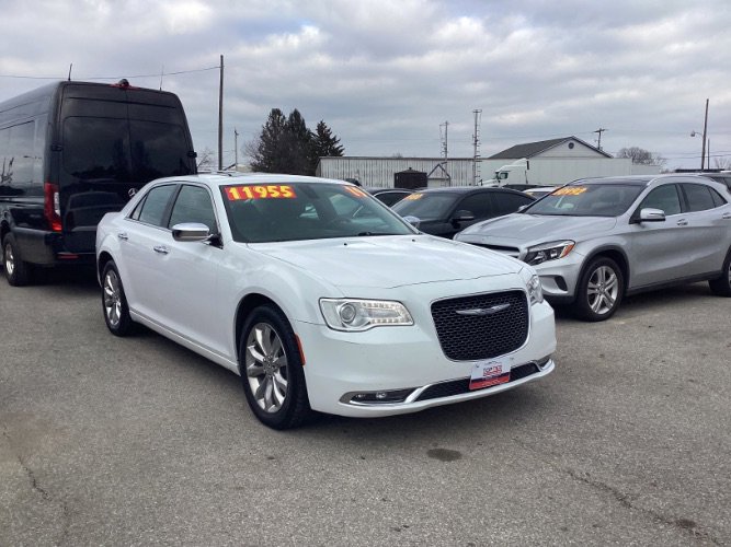 Used 2019 Chrysler 300 Limited image 2