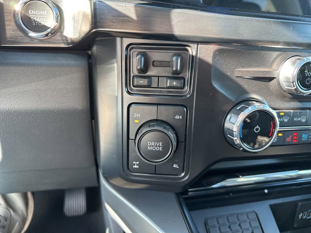 New 2026 Ford F250 Lariat w/ Black Appearance Package image 33