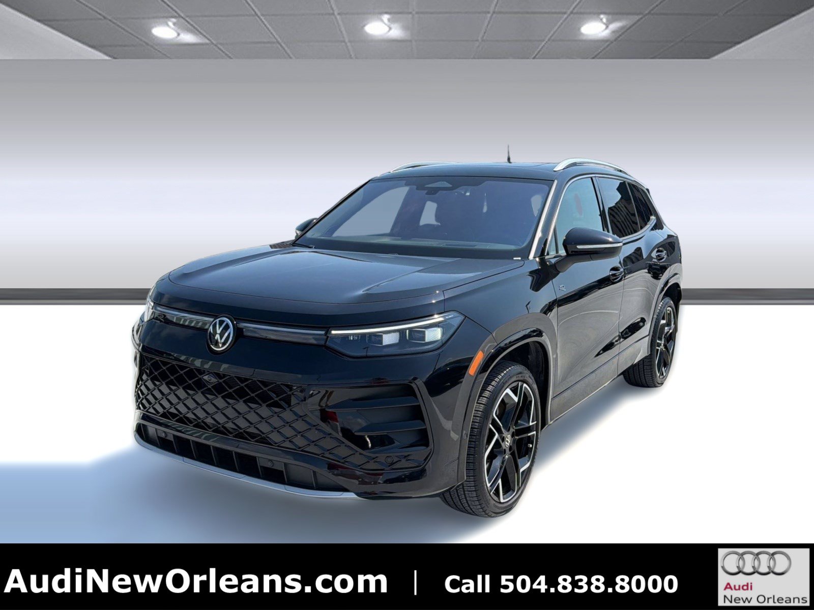 Used 2025 Volkswagen Tiguan SEL R-Line